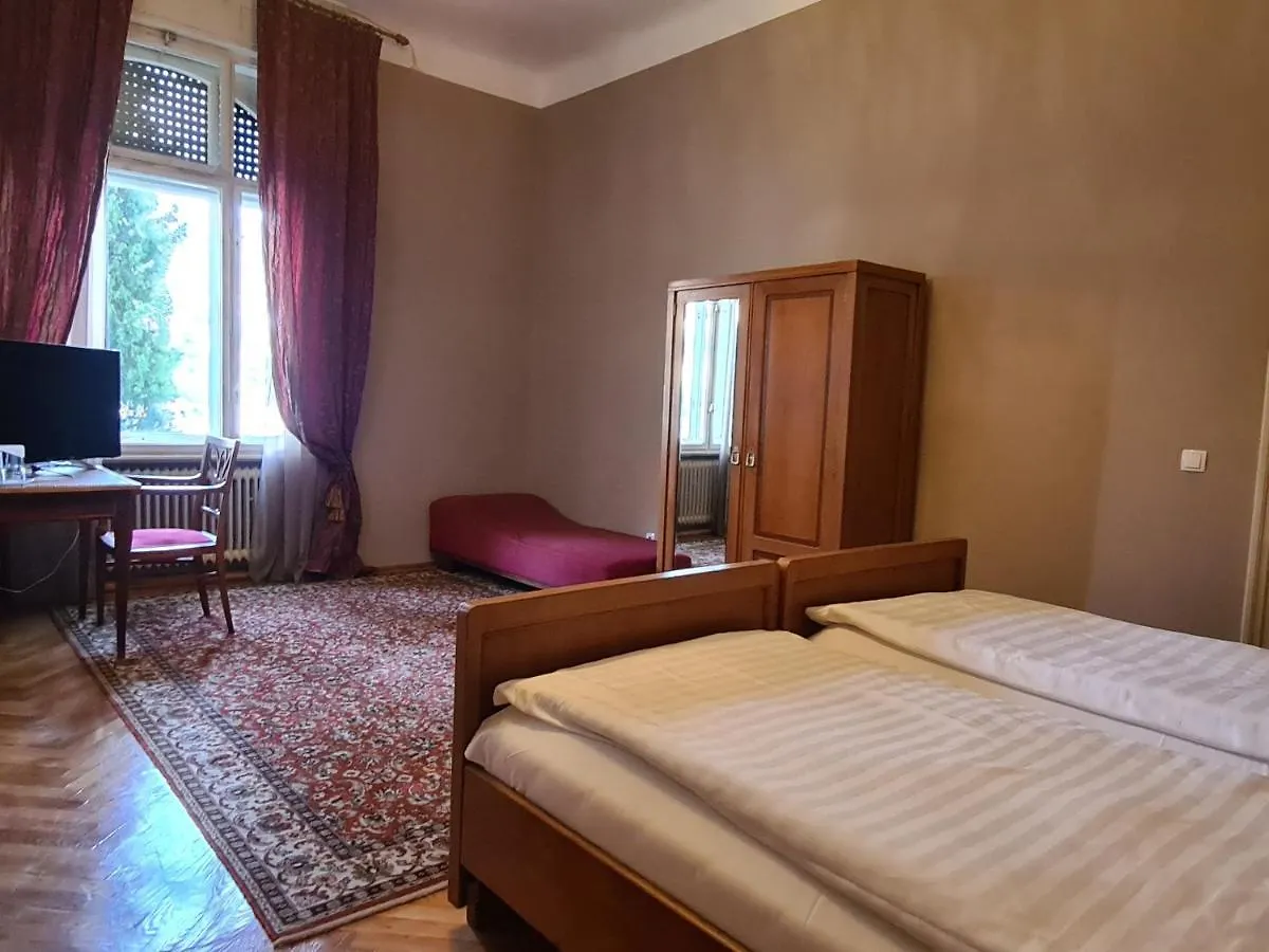 Heritage Villa - 1St Row To The Sea Icici Bed & Breakfast