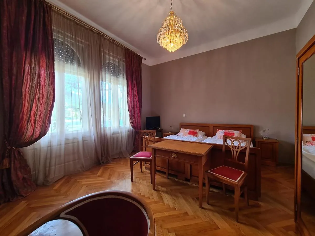 Bed & Breakfast Heritage Villa - 1St Row To The Sea Icici